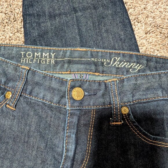 Tommy Hilfiger Women's Dark Wash Modern Skinny Jeans Size 4 Short - Picture 6 of 8